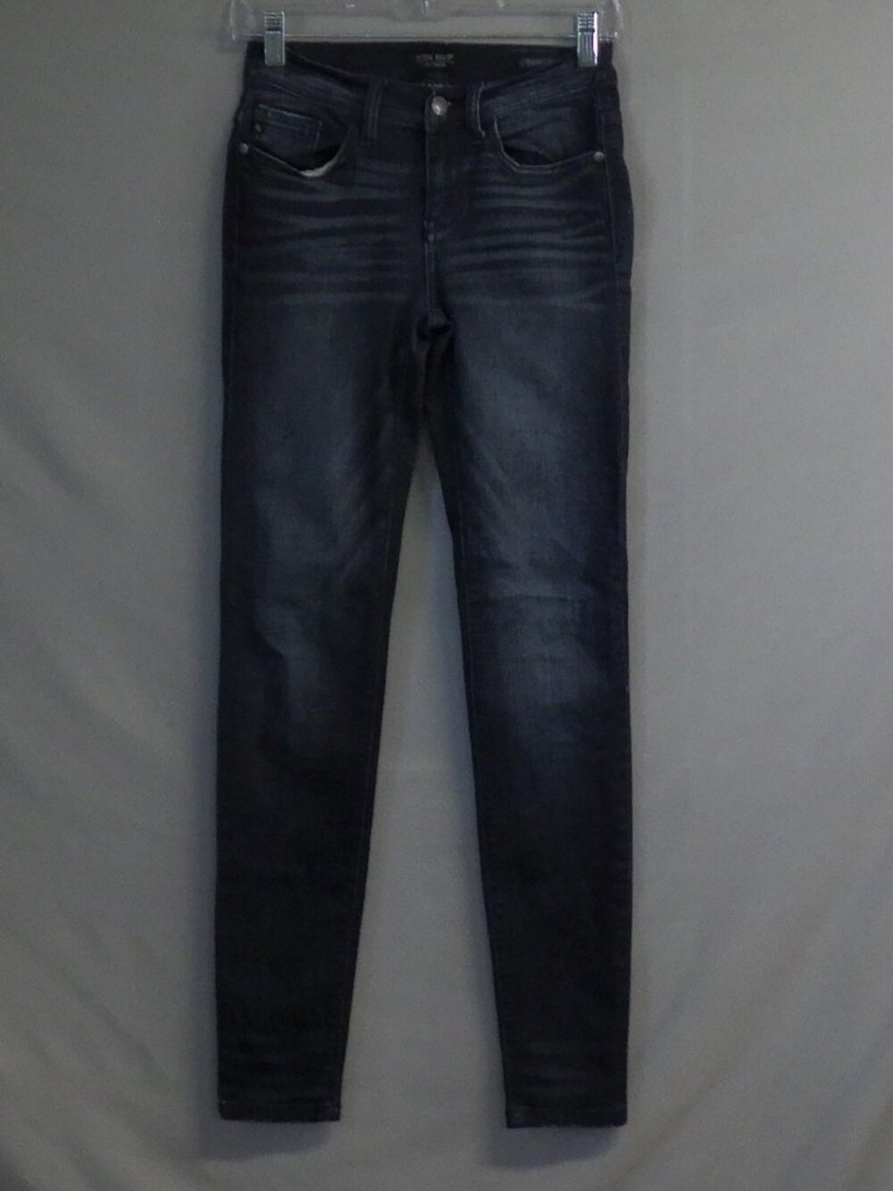 Judy Blue Los Angeles Skinny Jeans A607
